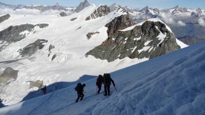 521731_524509604257377_1724543529_n